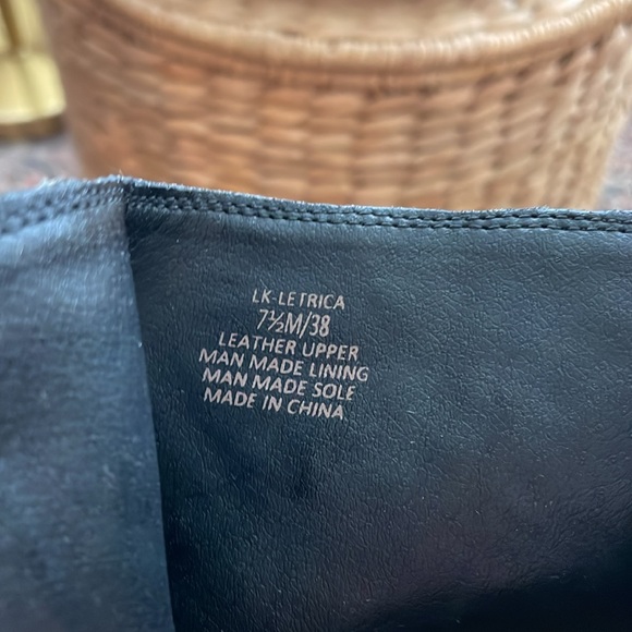 Lucky Brand black pointed toe low bootie women’s size 7 1/2 with brown h… - Picture 7 of 12